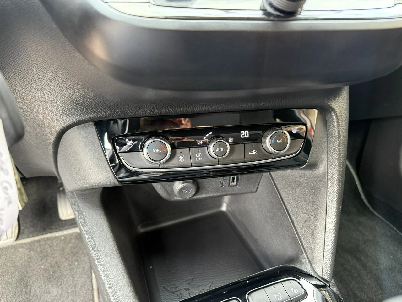 Opel Corsa - Zdjęcie 19