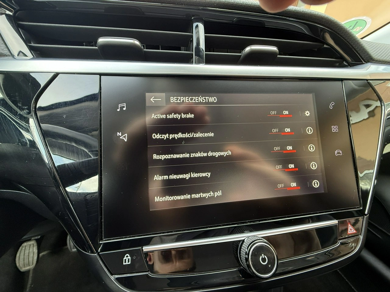 Opel Corsa - Zdjęcie 20