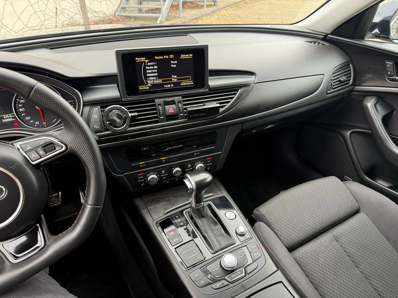 Audi A6 - Zdjęcie 24