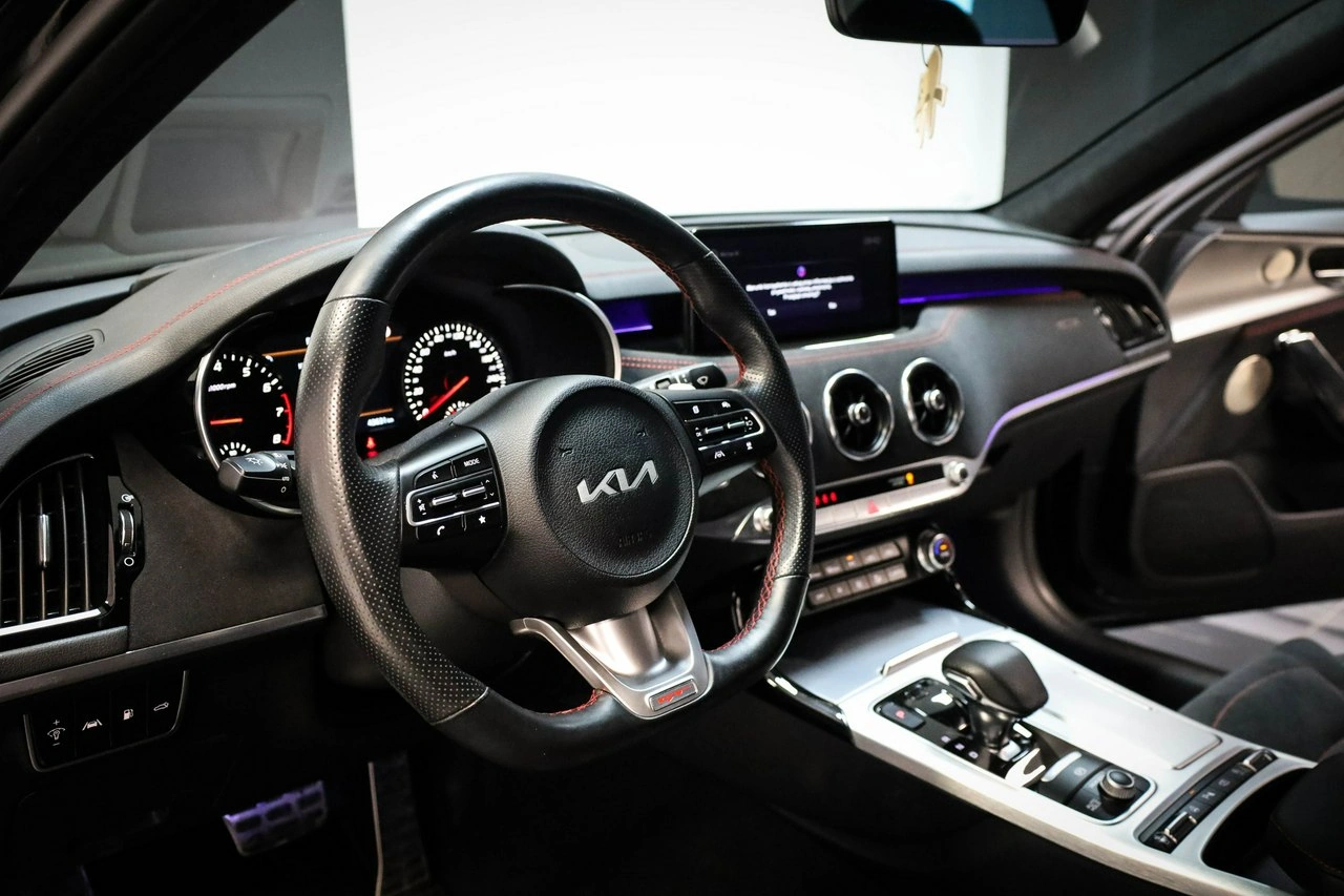 Kia Stinger - Zdjęcie 15