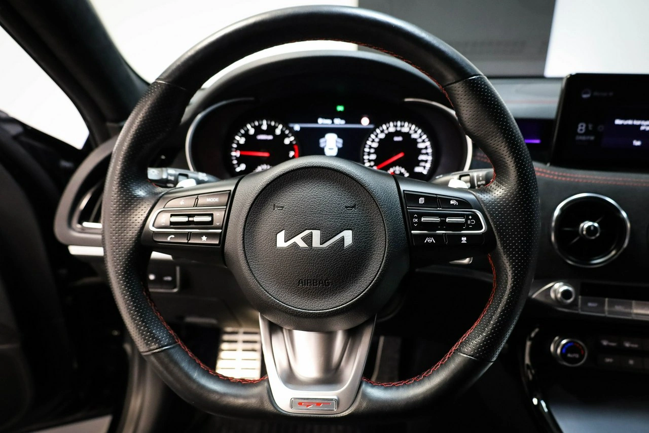 Kia Stinger - Zdjęcie 19