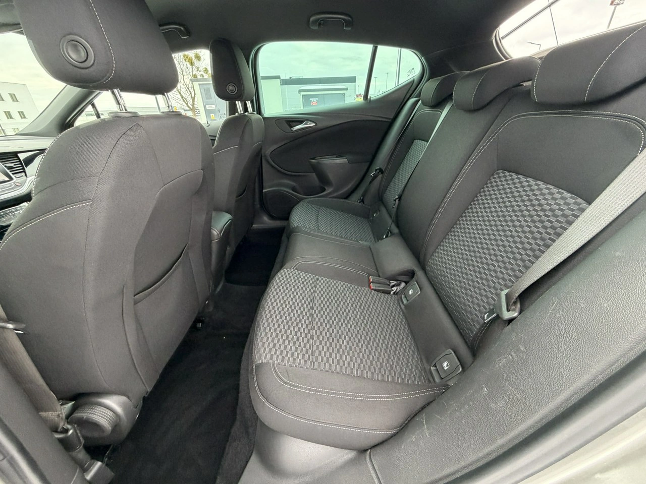 Opel Astra - Zdjęcie 29