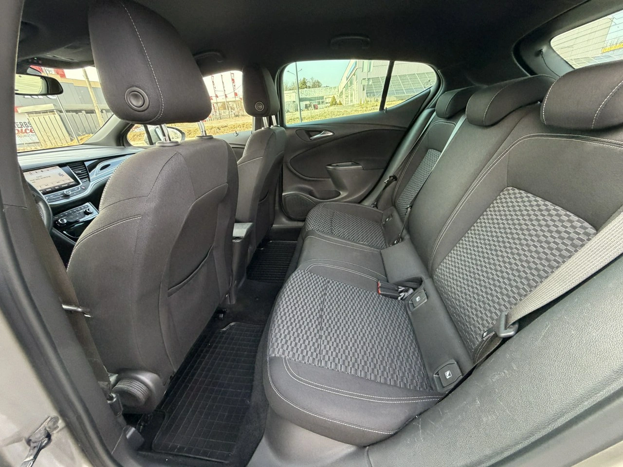 Opel Astra - Zdjęcie 30