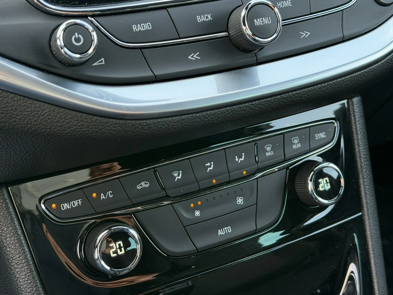 Opel Astra - Zdjęcie 27