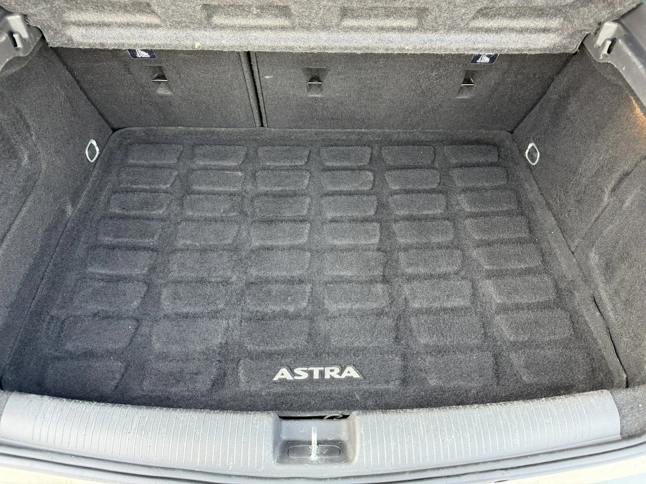 Opel Astra - Zdjęcie 37