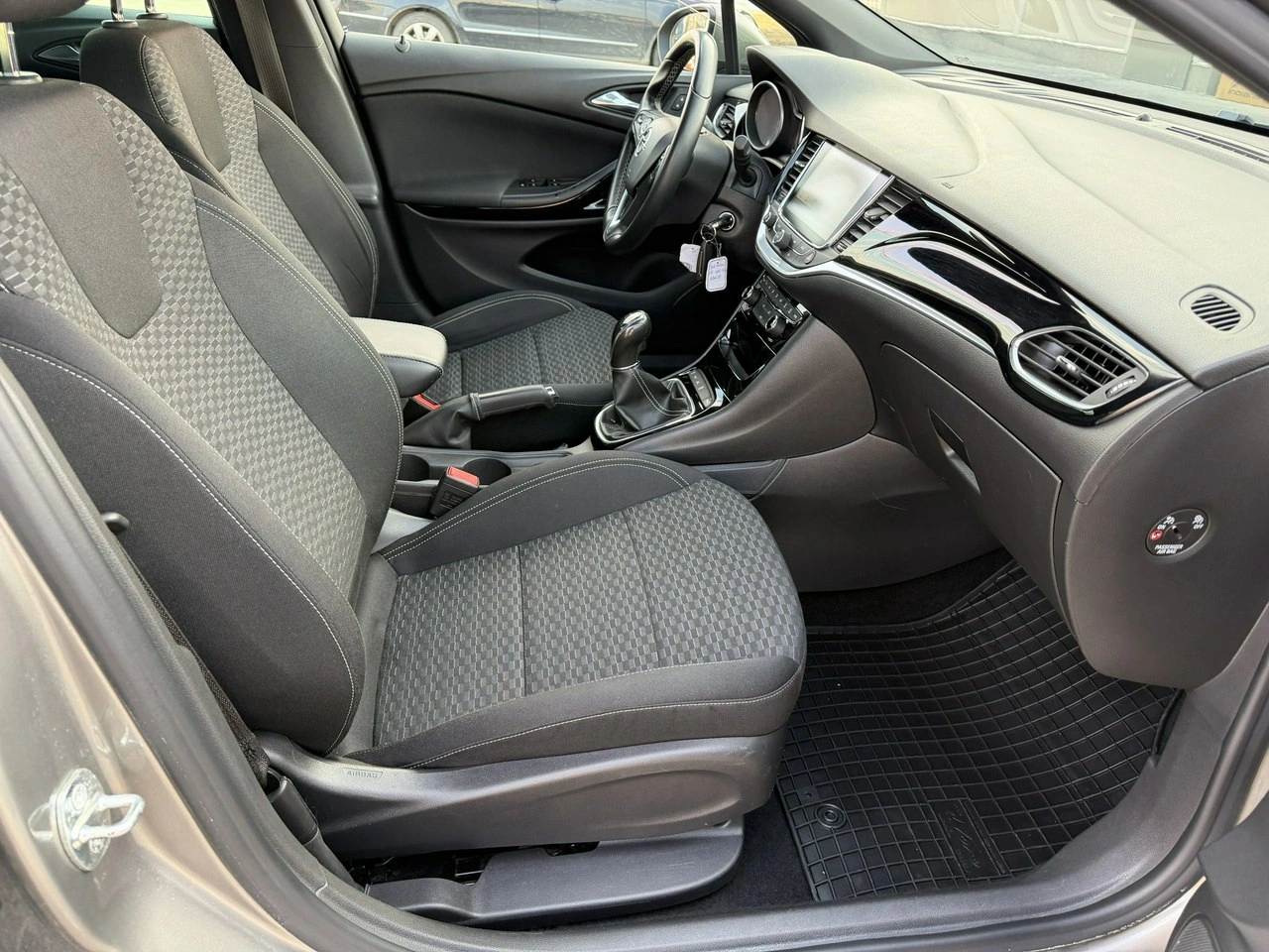 Opel Astra - Zdjęcie 33