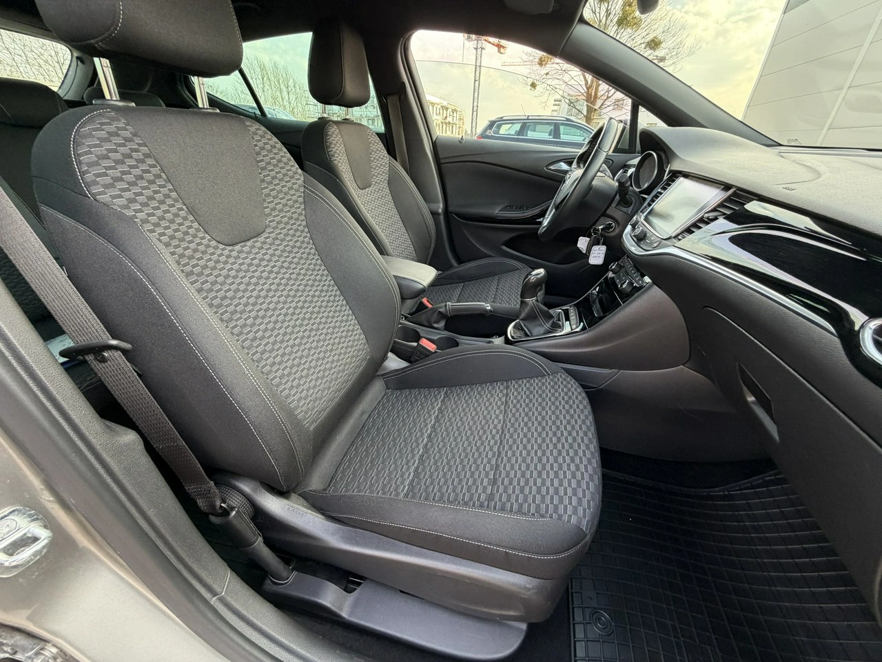 Opel Astra - Zdjęcie 34