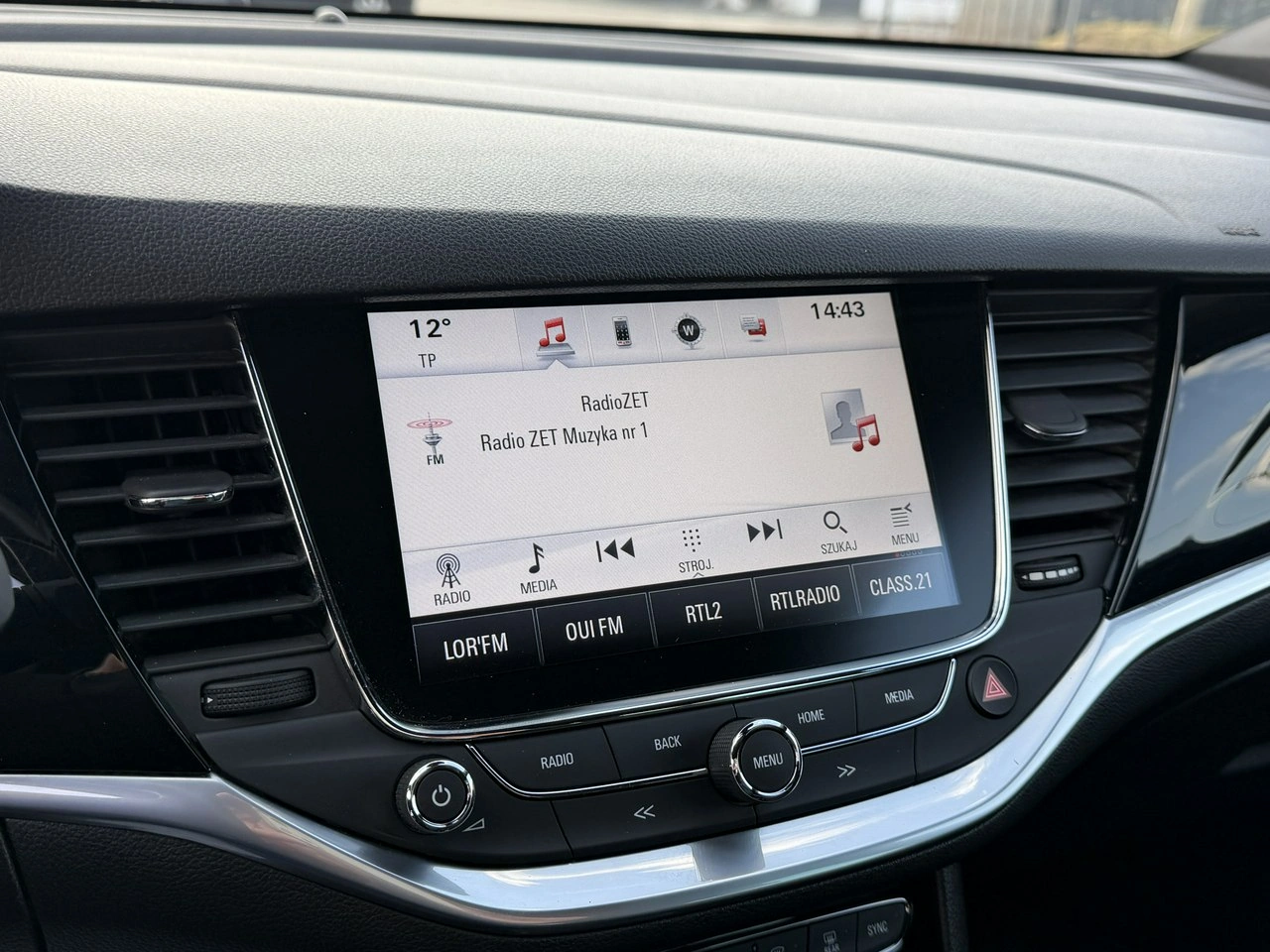 Opel Astra - Zdjęcie 24