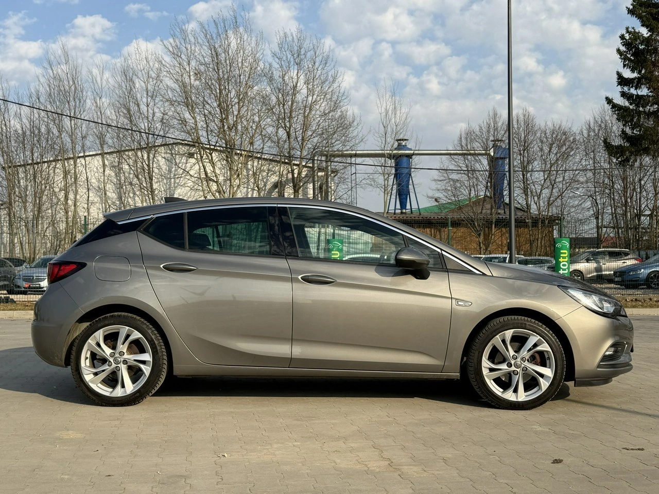 Opel Astra - Zdjęcie 11