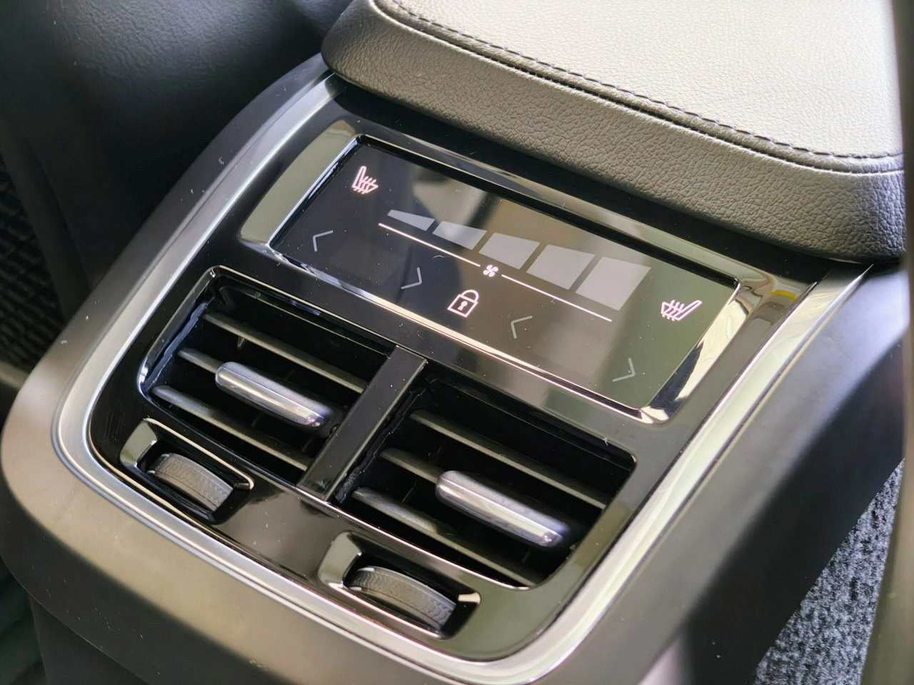 Volvo XC 90 - Zdjęcie 15