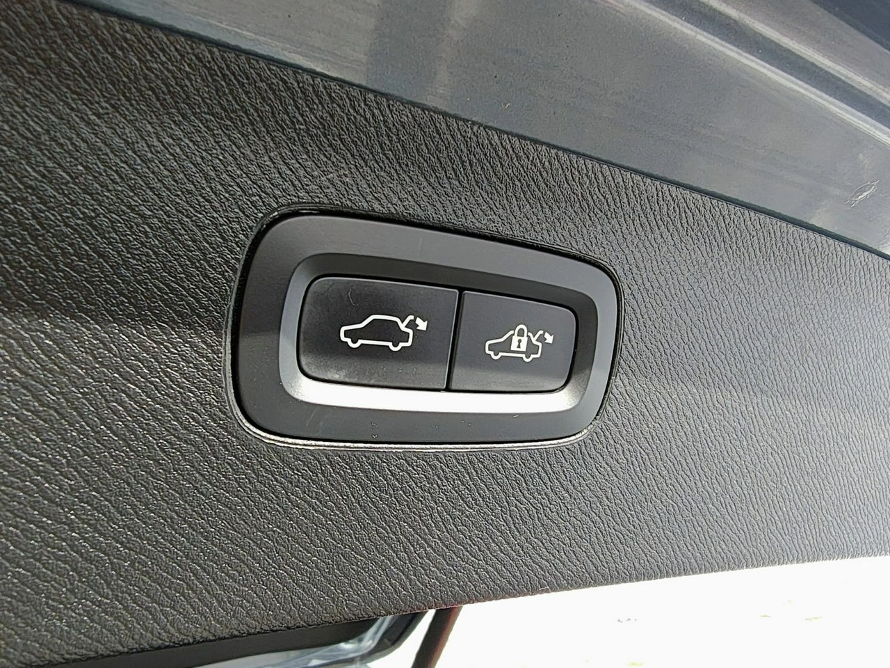 Volvo XC 90 - Zdjęcie 17