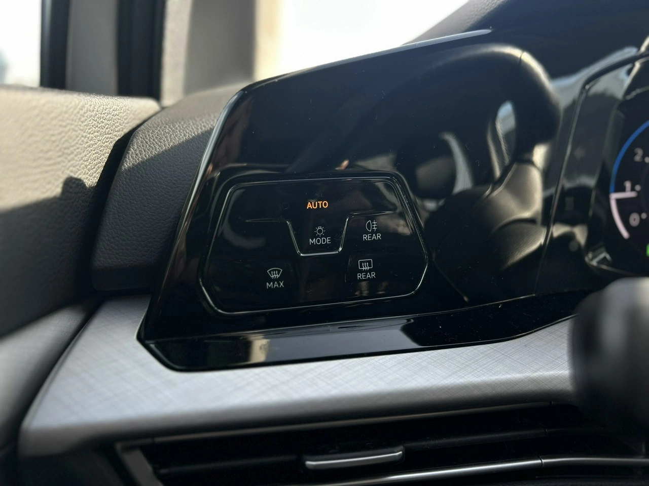 Volkswagen Golf - Zdjęcie 15