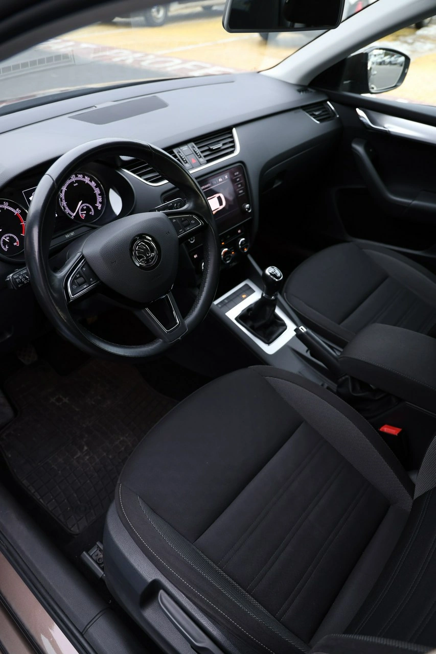 Skoda Octavia - Zdjęcie 14