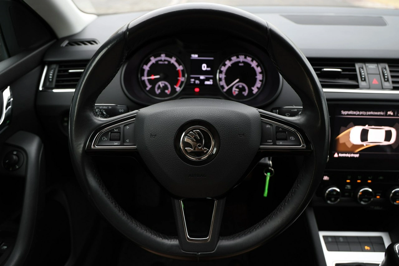 Skoda Octavia - Zdjęcie 16