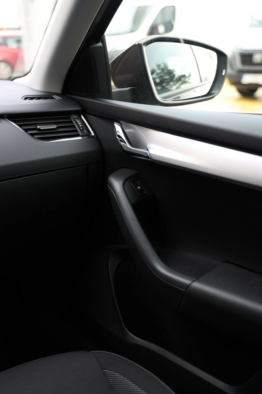 Skoda Octavia - Zdjęcie 29