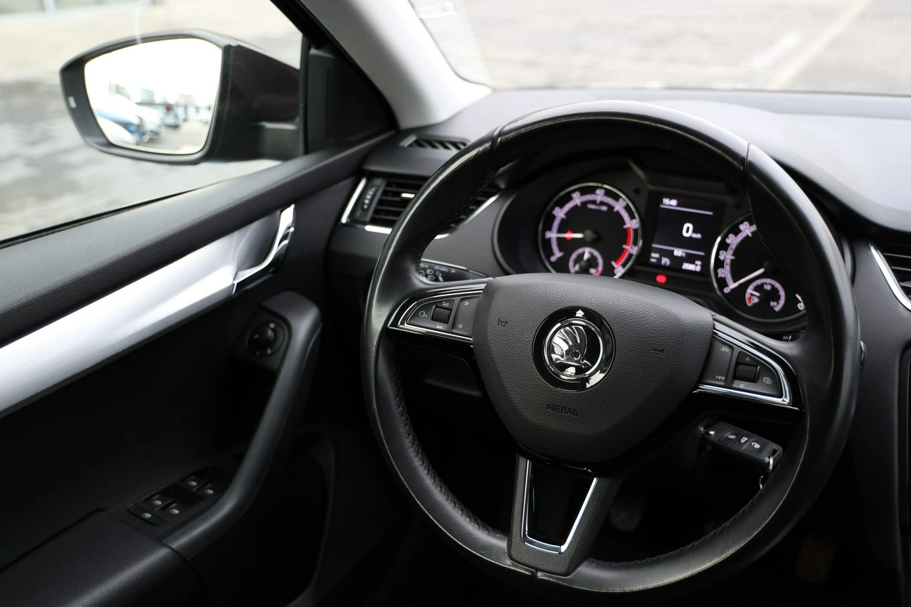 Skoda Octavia - Zdjęcie 30
