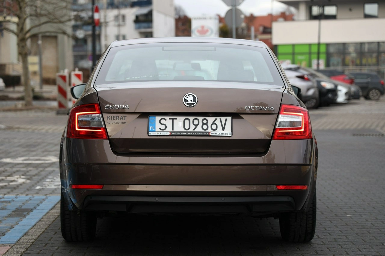 Skoda Octavia - Zdjęcie 8