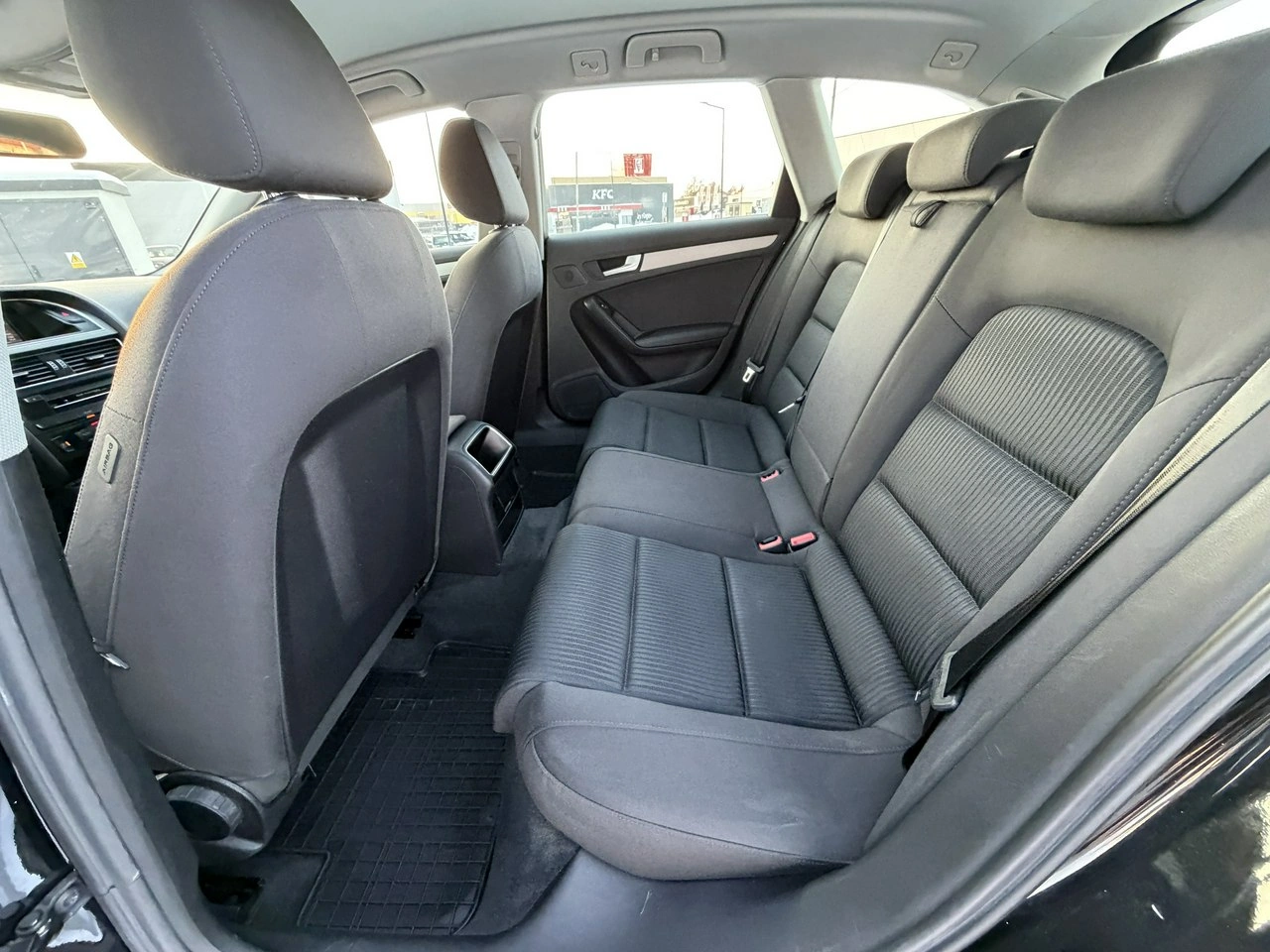 Audi A4 - Zdjęcie 31