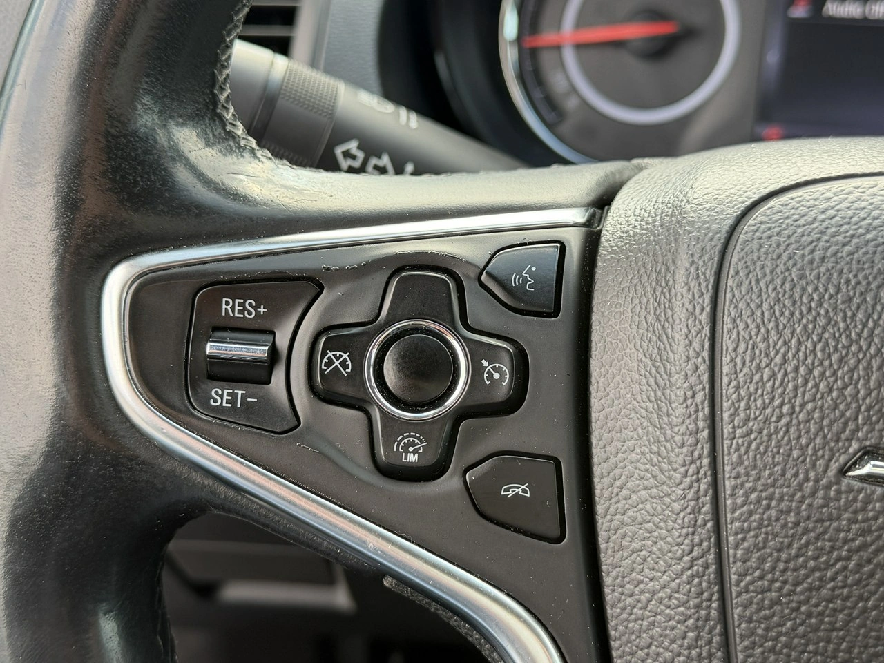 Opel Insignia - Zdjęcie 19