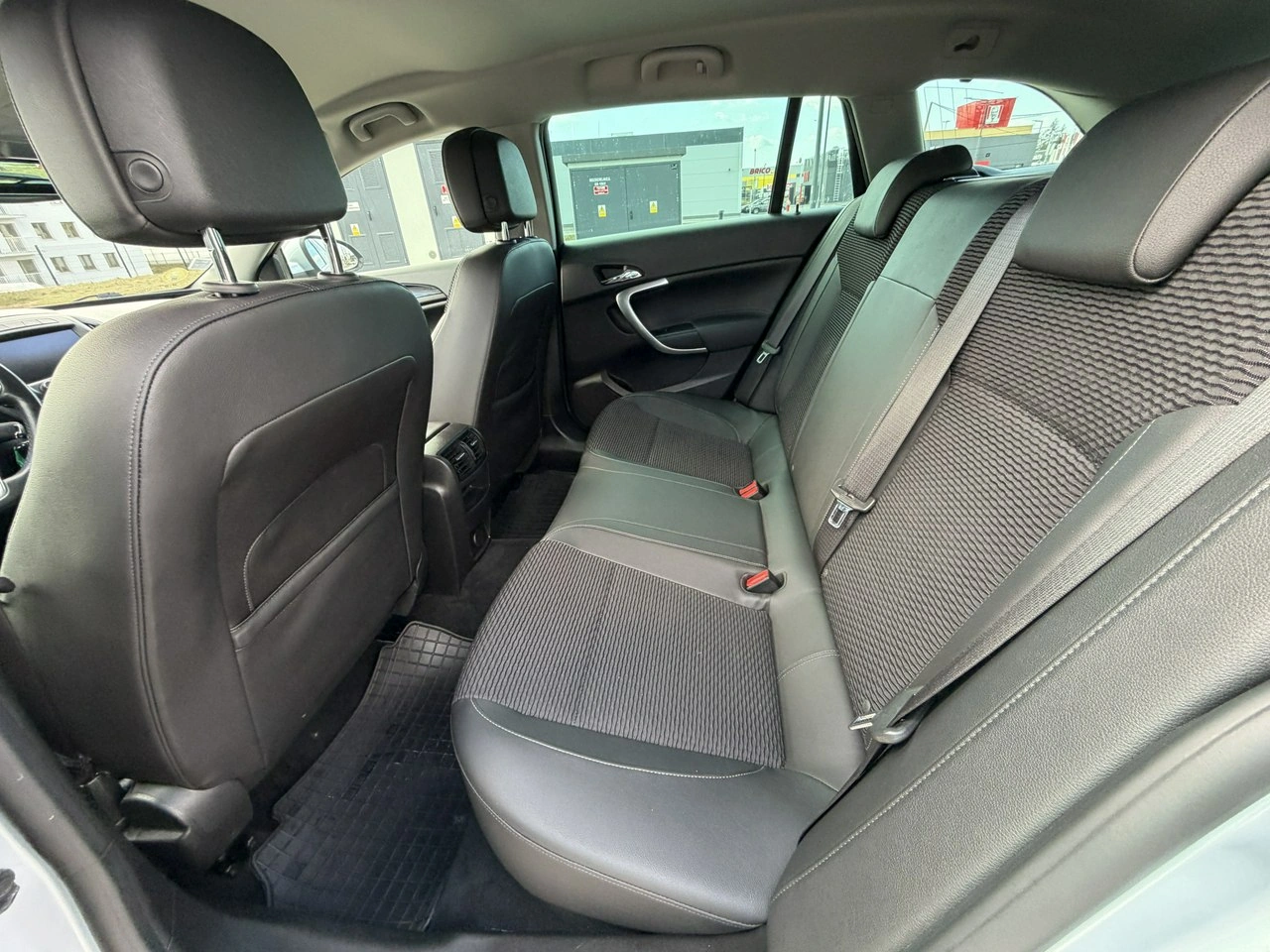 Opel Insignia - Zdjęcie 24