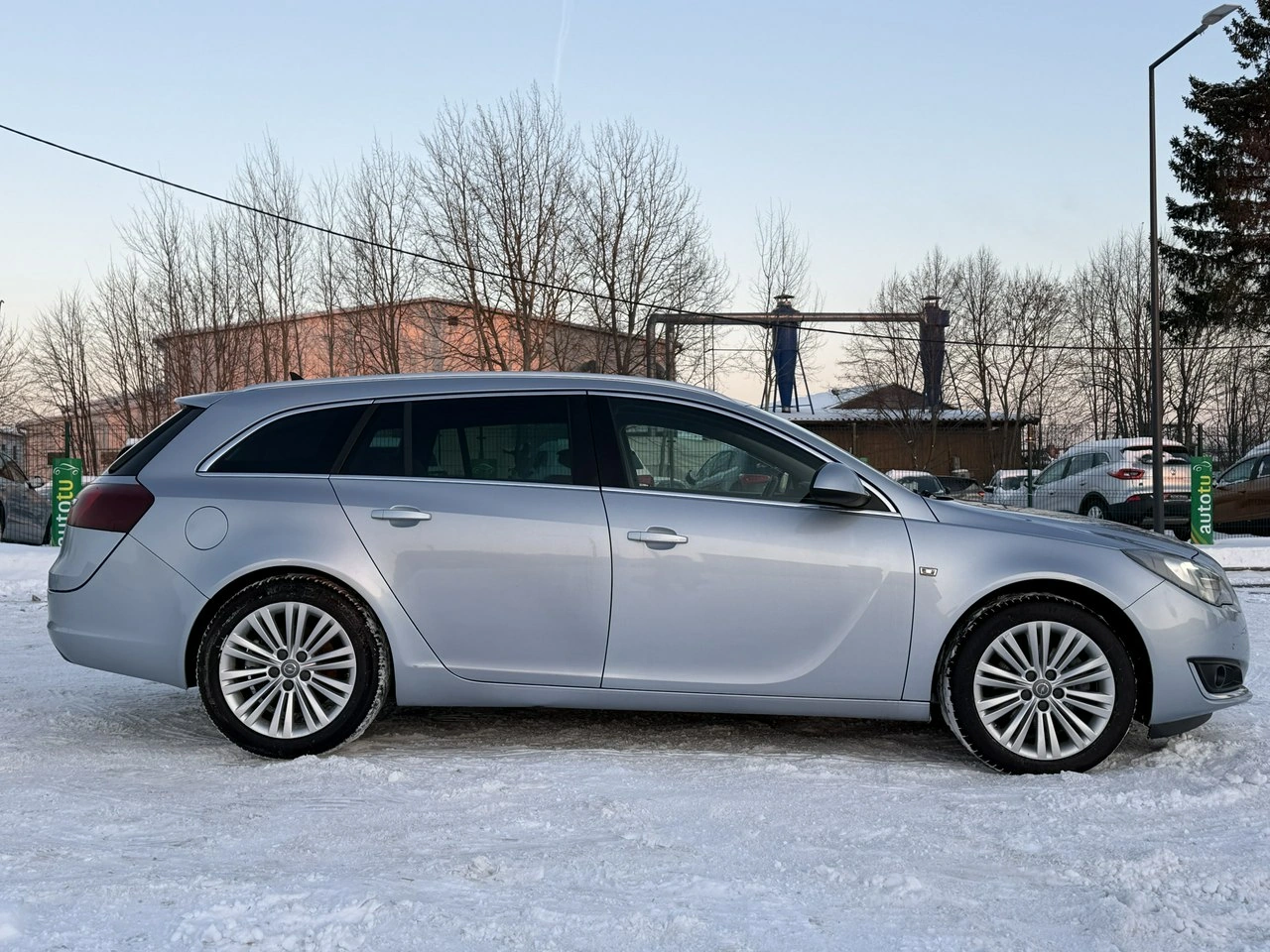 Opel Insignia - Zdjęcie 11