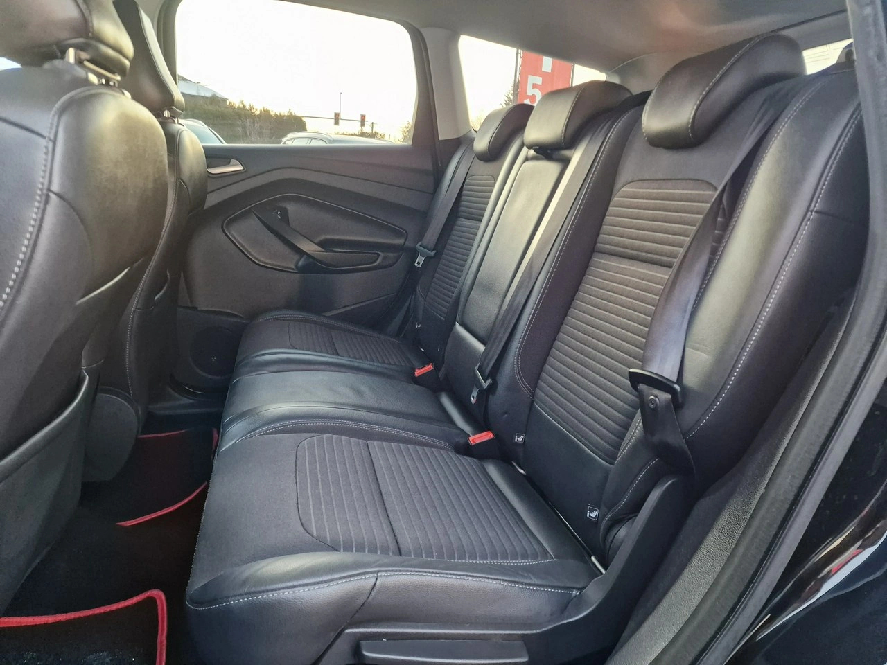 Ford Kuga - Zdjęcie 17