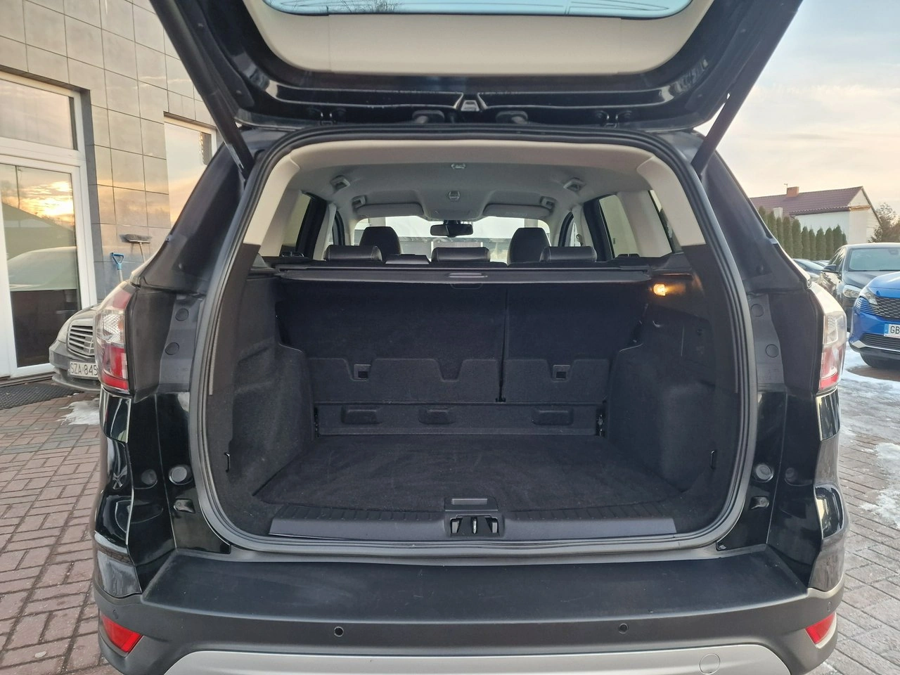 Ford Kuga - Zdjęcie 18