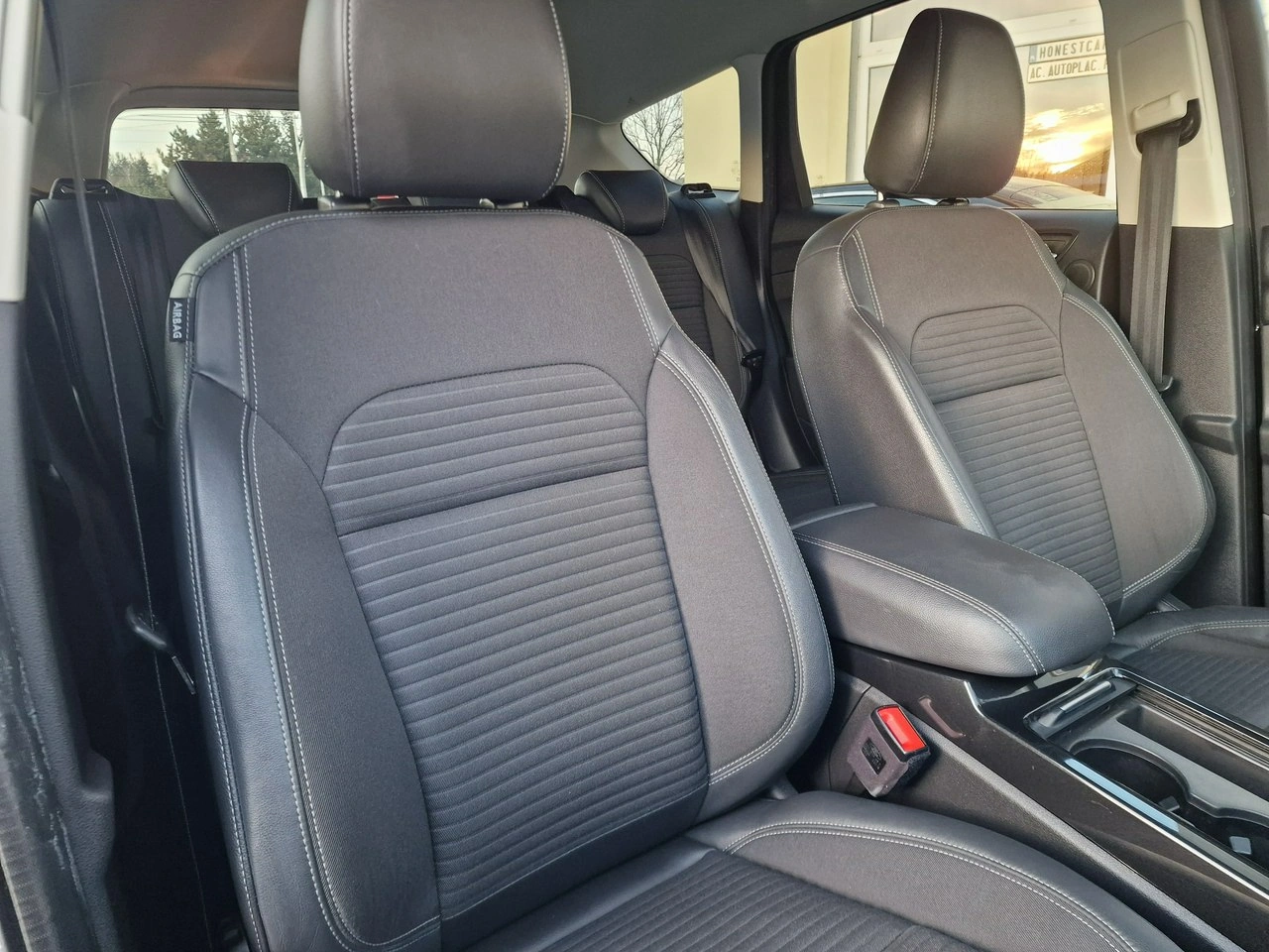 Ford Kuga - Zdjęcie 20