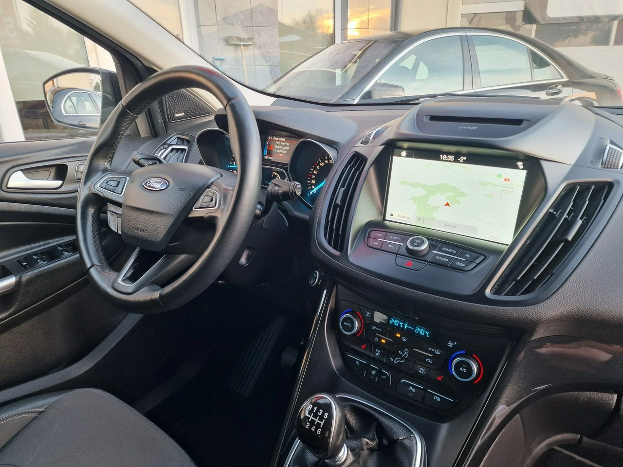 Ford Kuga - Zdjęcie 22