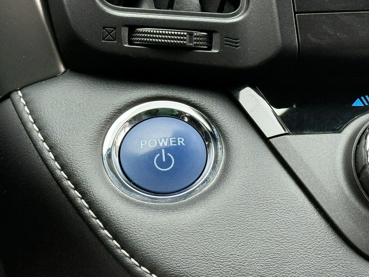 Toyota RAV-4 - Zdjęcie 20