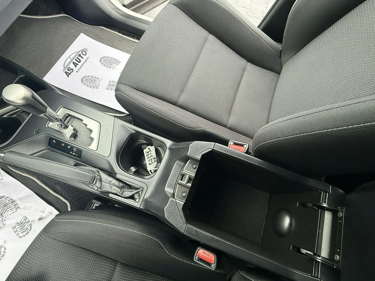 Toyota RAV-4 - Zdjęcie 22