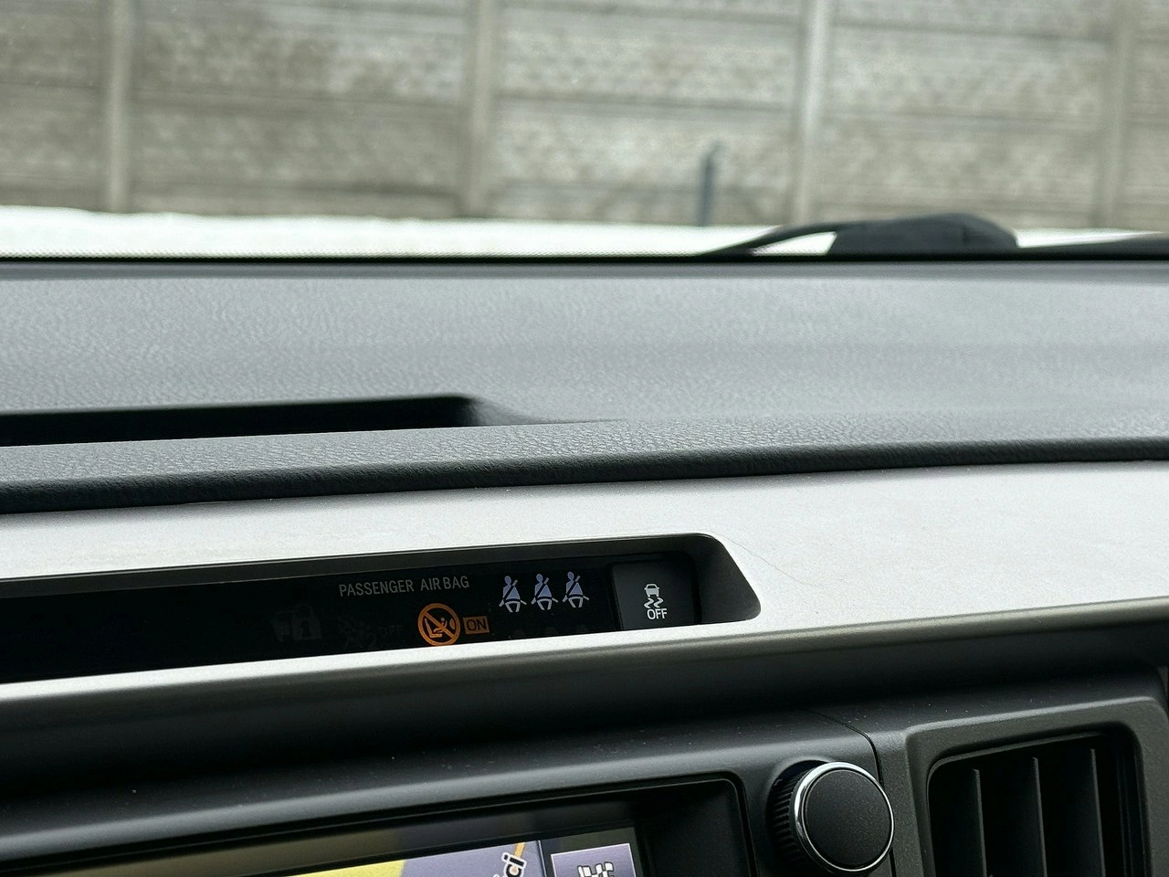 Toyota RAV-4 - Zdjęcie 24