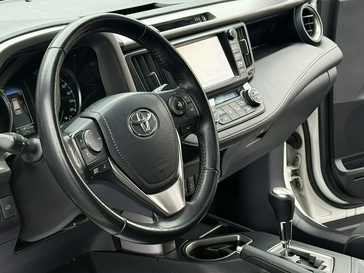 Toyota RAV-4 - Zdjęcie 5