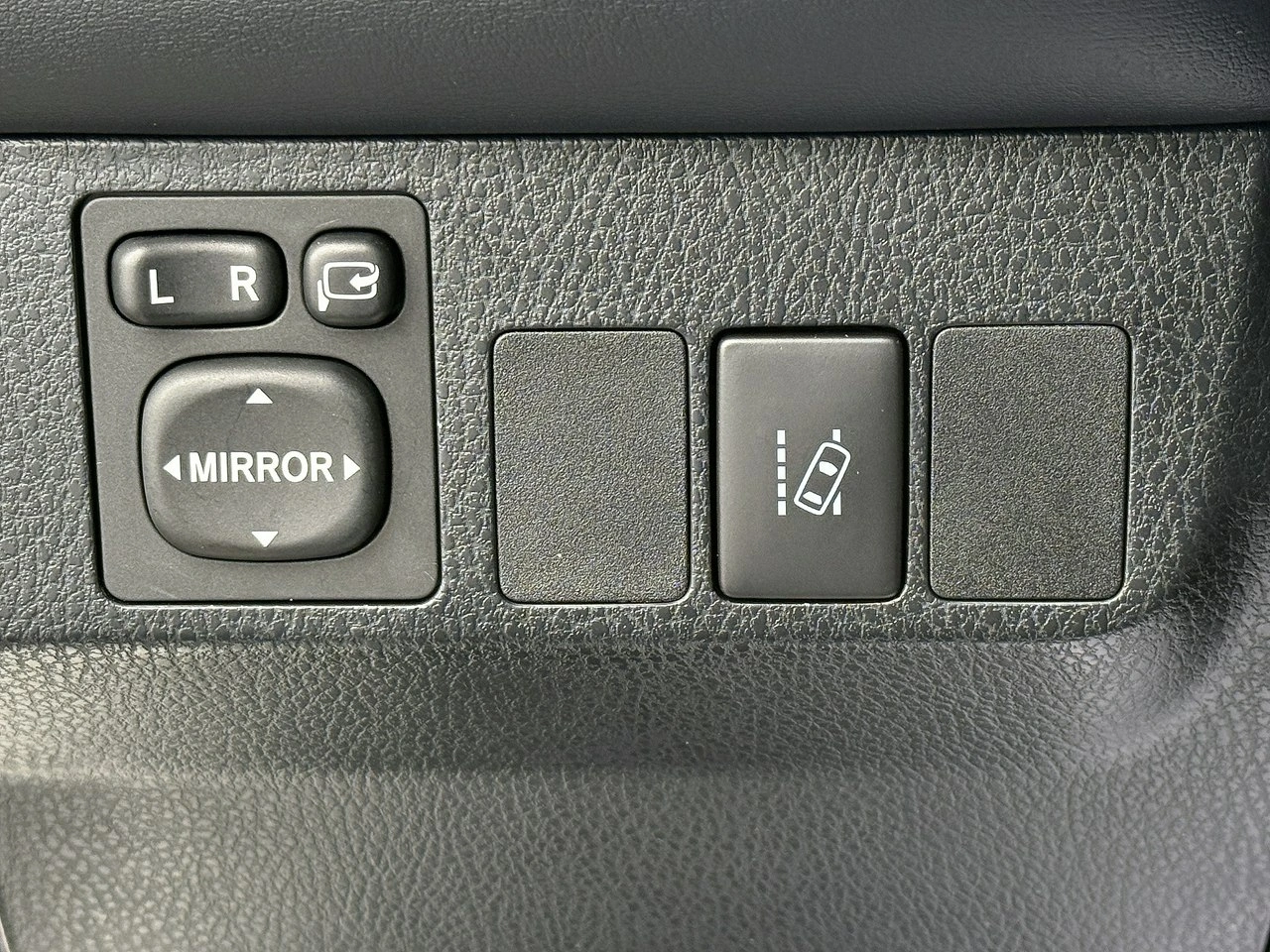 Toyota RAV-4 - Zdjęcie 14