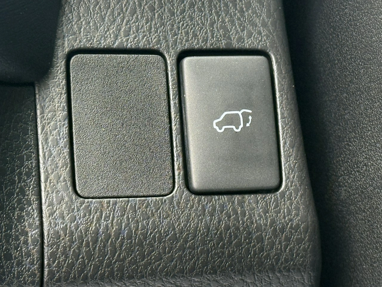 Toyota RAV-4 - Zdjęcie 15