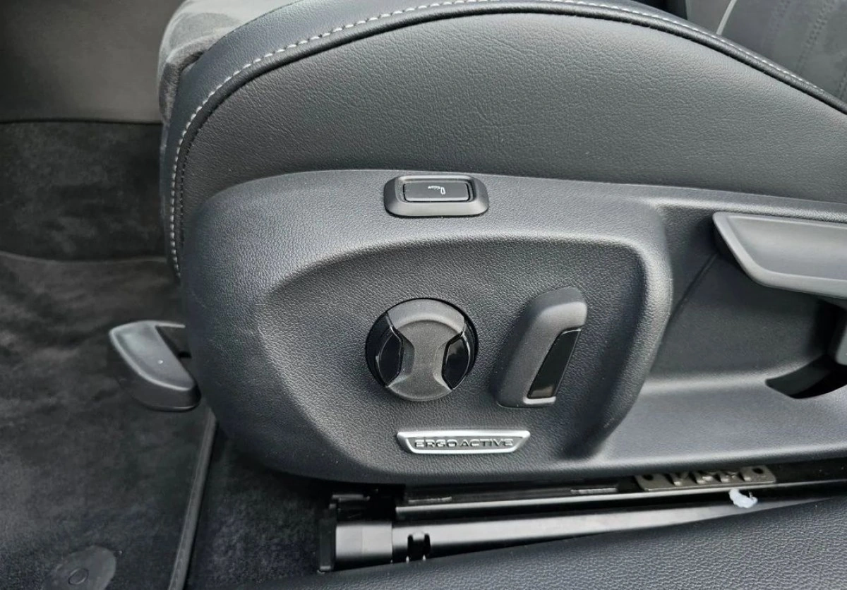 Volkswagen Passat Variant - Zdjęcie 1