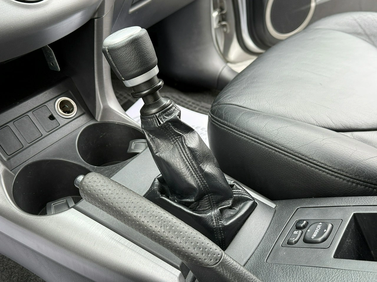 Toyota RAV-4 - Zdjęcie 7