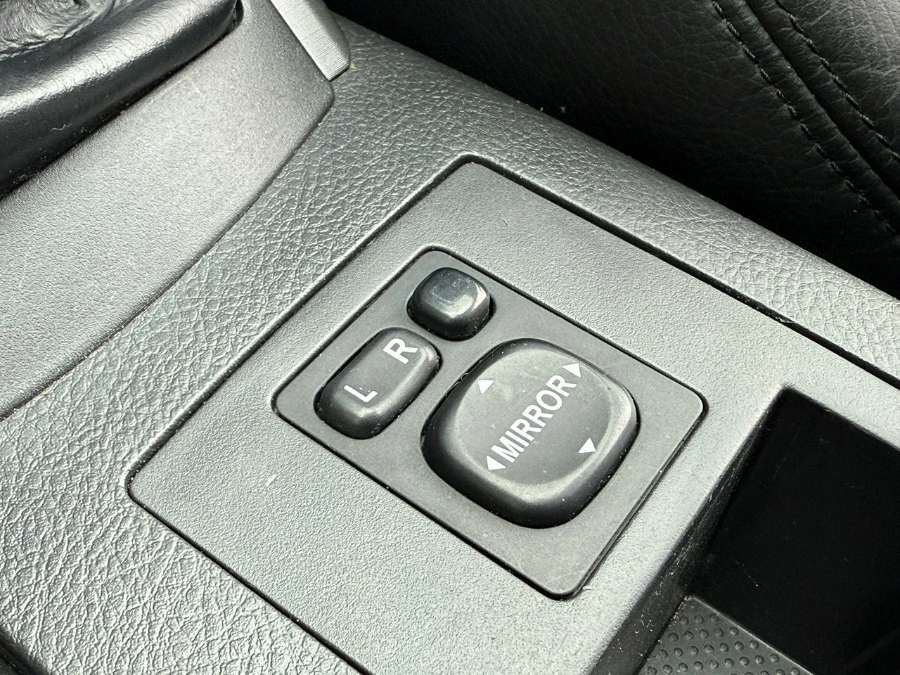 Toyota RAV-4 - Zdjęcie 10