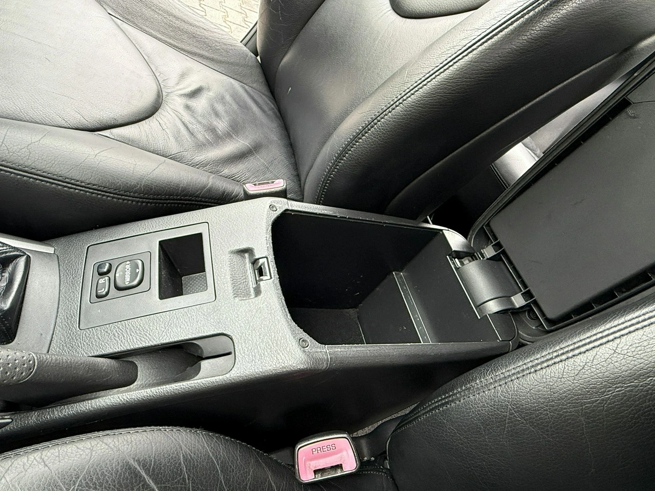 Toyota RAV-4 - Zdjęcie 11