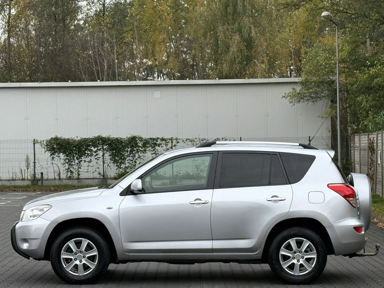 Toyota RAV-4 - Zdjęcie 18
