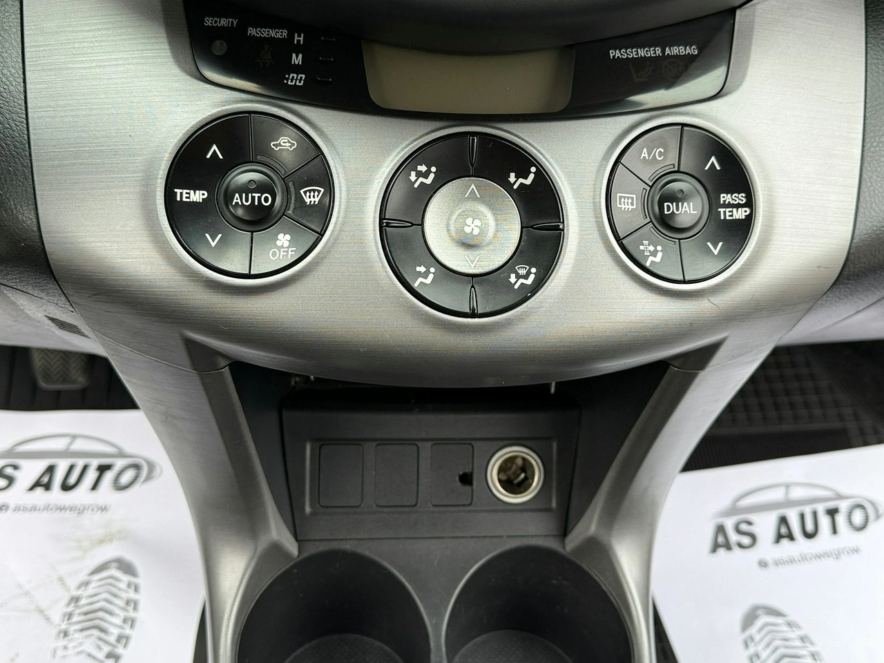 Toyota RAV-4 - Zdjęcie 6