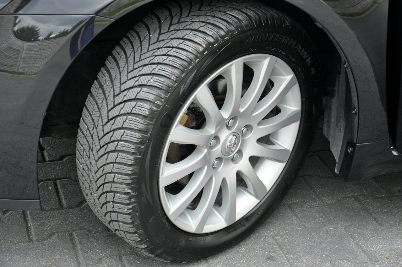 Toyota Avensis - Zdjęcie 12