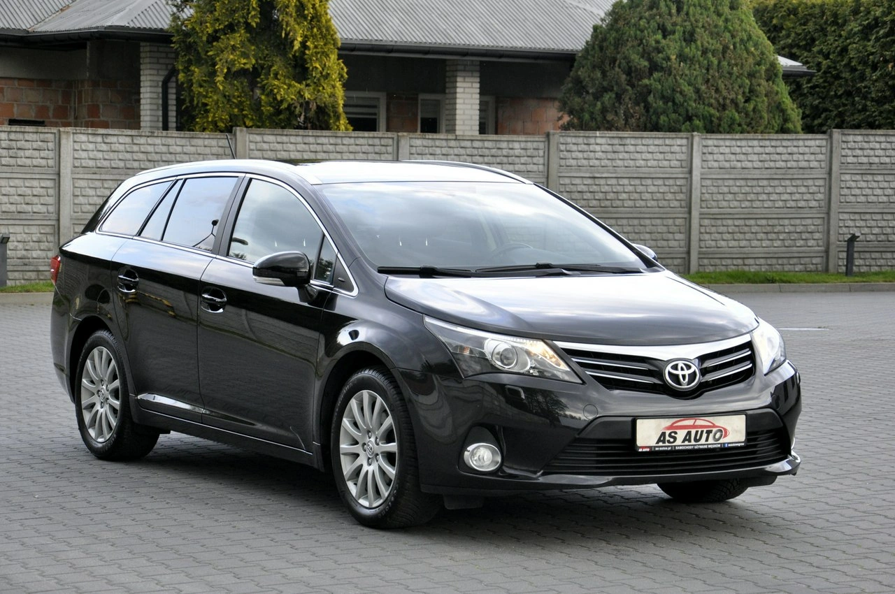 Toyota Avensis - Zdjęcie 26