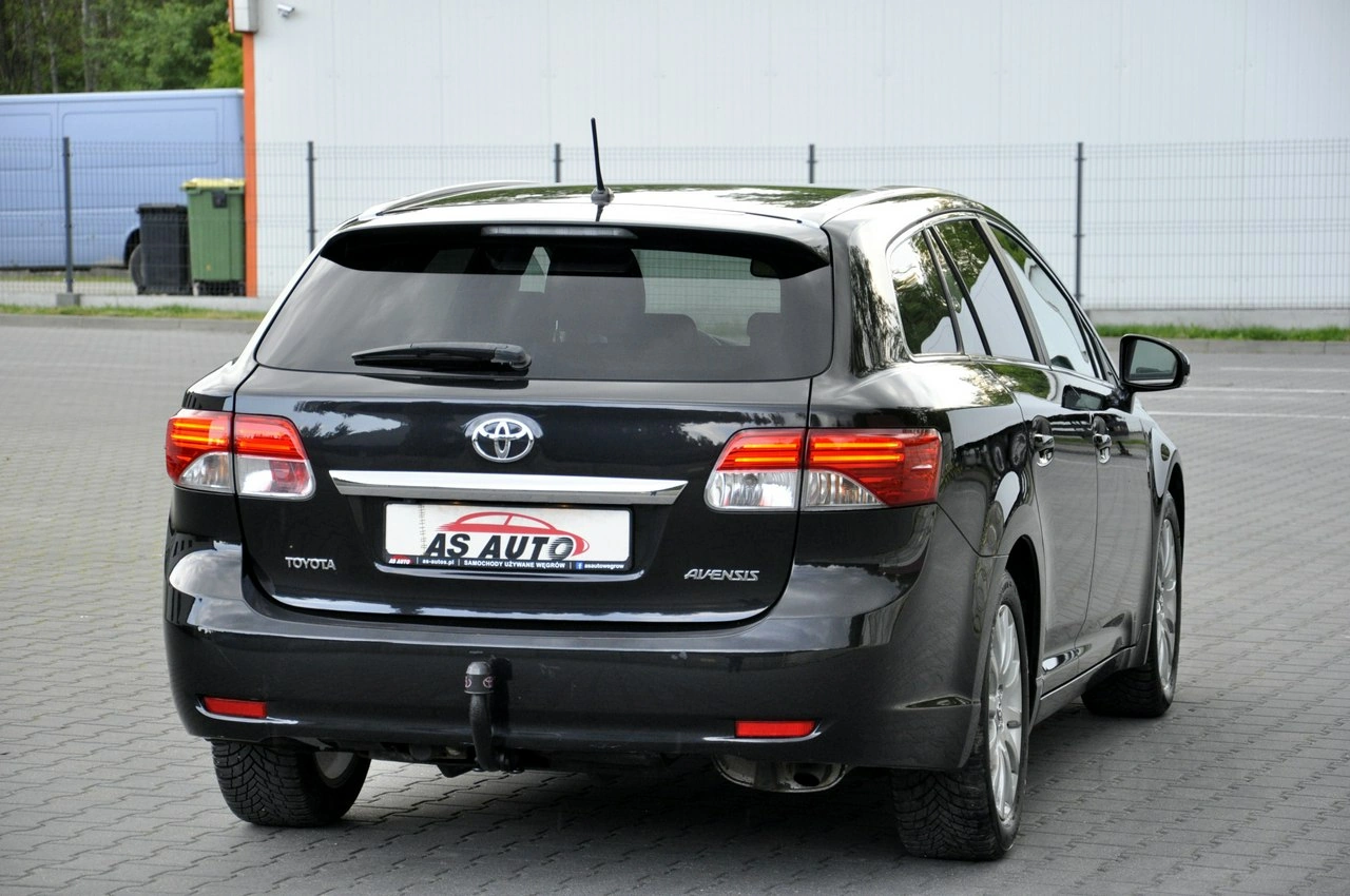 Toyota Avensis - Zdjęcie 2
