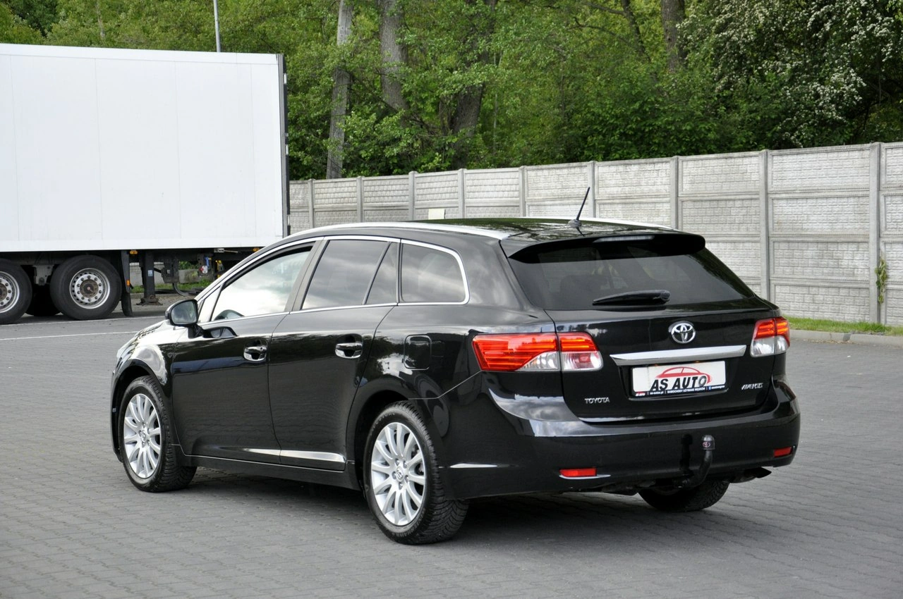 Toyota Avensis - Zdjęcie 32