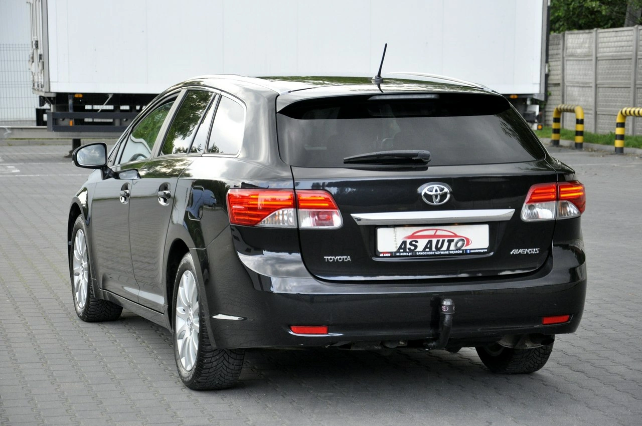 Toyota Avensis - Zdjęcie 3