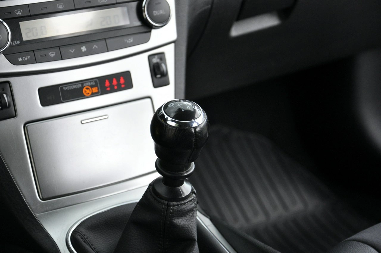 Toyota Avensis - Zdjęcie 7