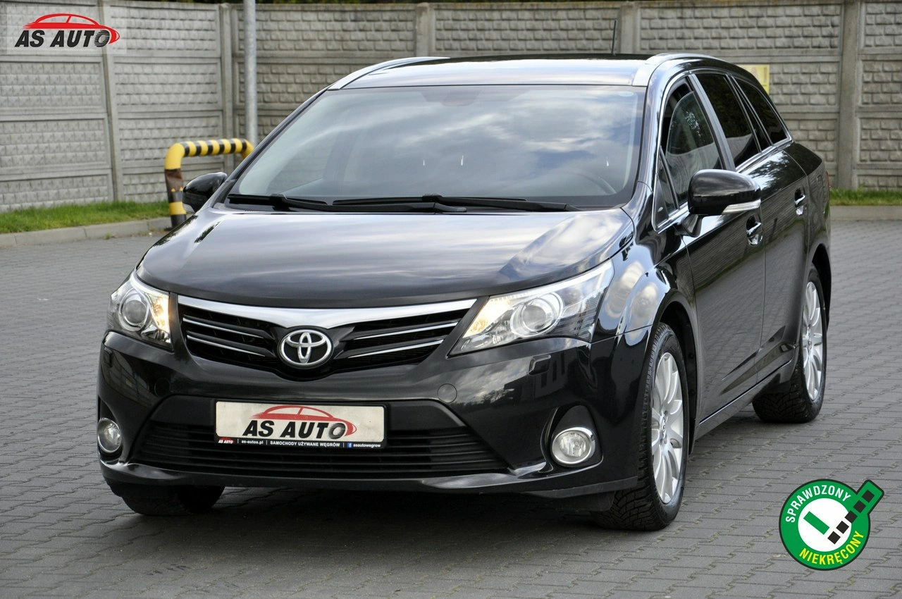 Toyota Avensis - Główne zdjęcie