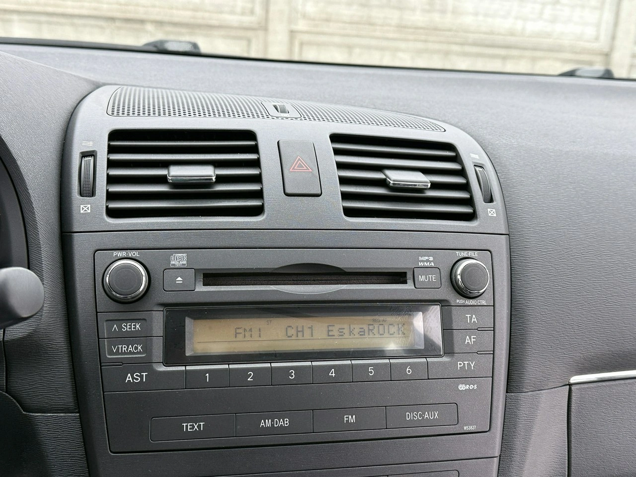 Toyota Avensis - Zdjęcie 6