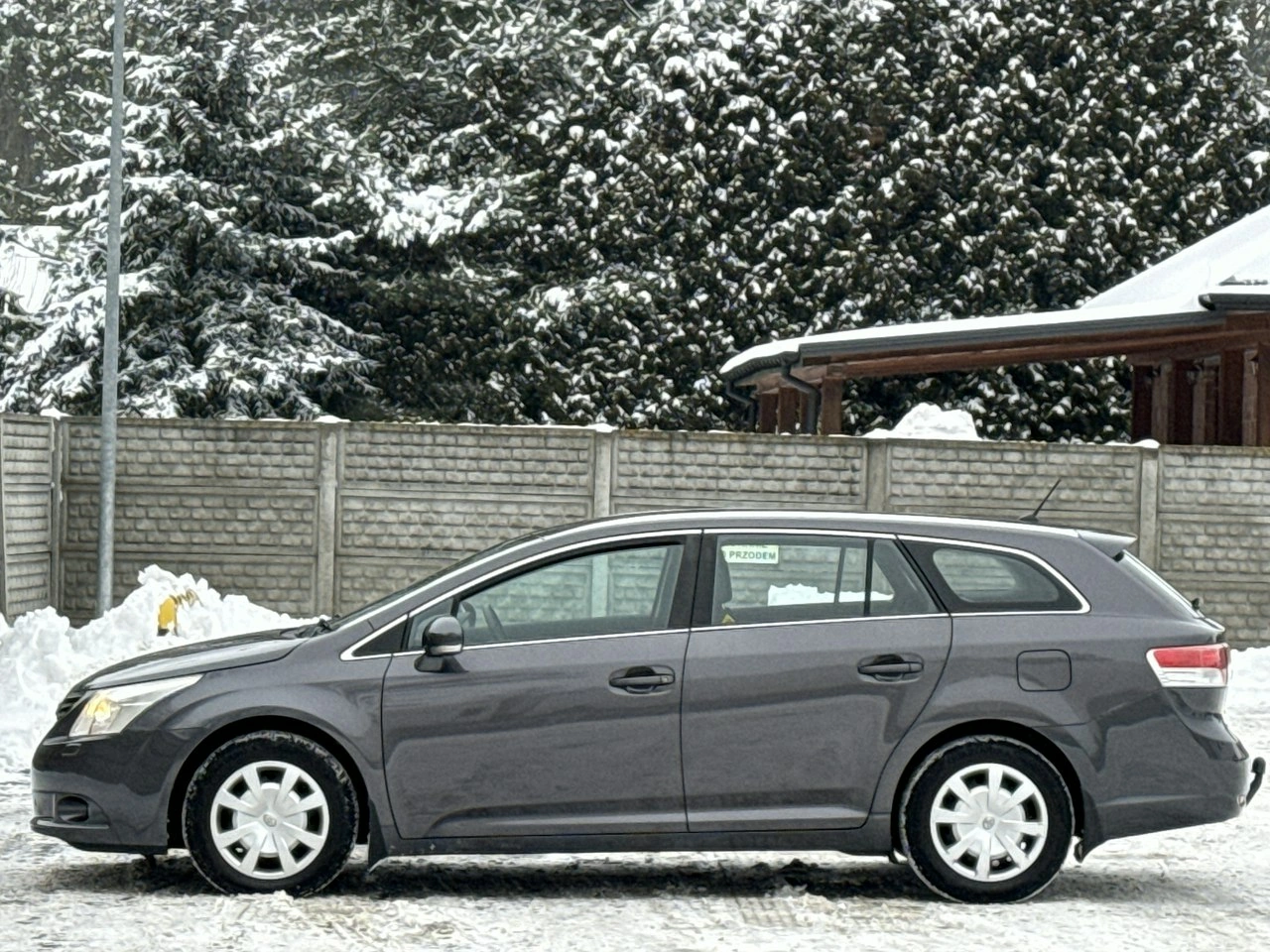 Toyota Avensis - Zdjęcie 30